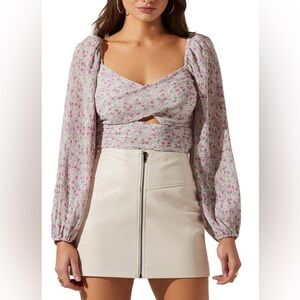 ASTR The Label • Long Sleeve Plisse Cross Bust Top Purple Ditzy • Size M • NWT